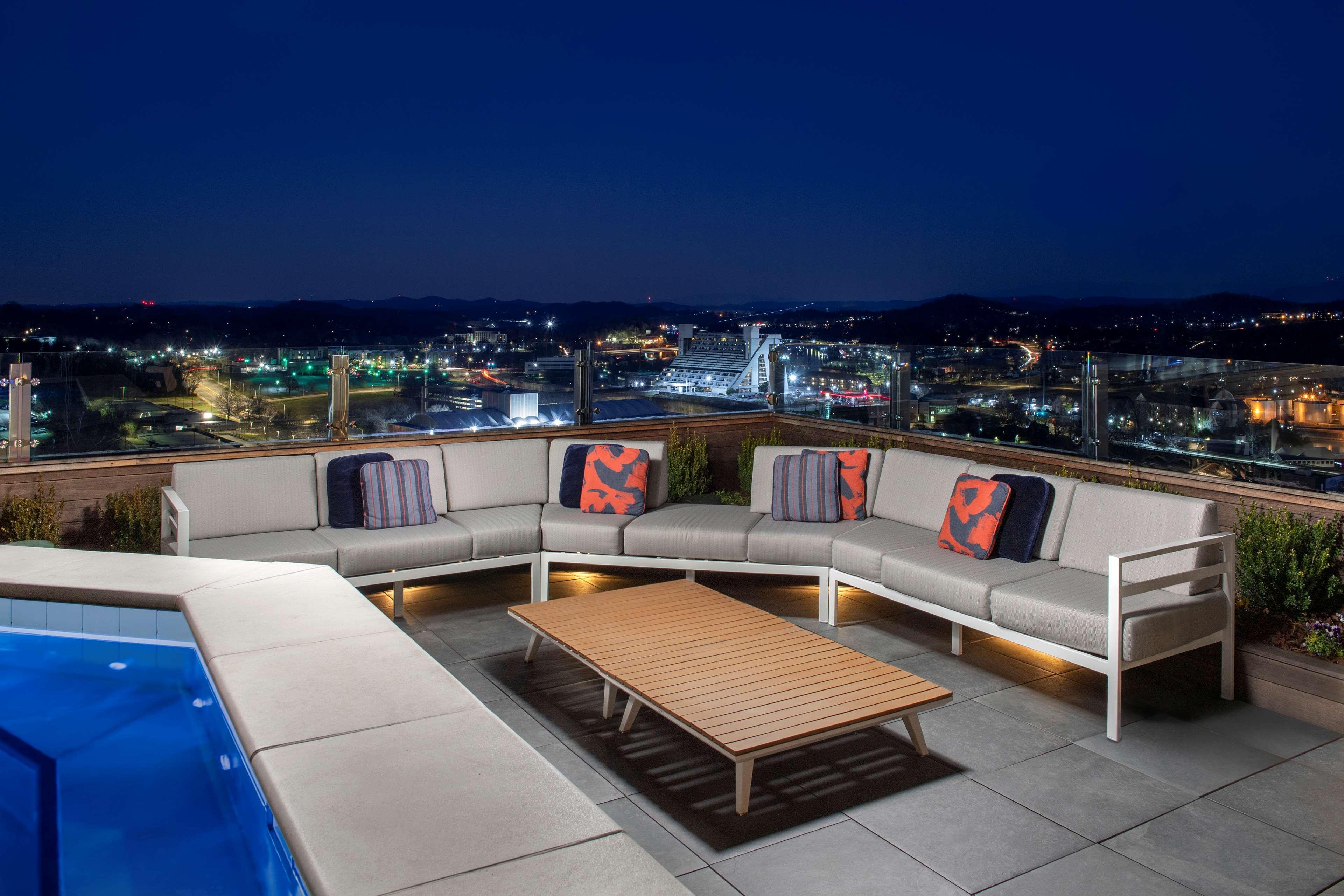 Embassy Suites By Hilton Knoxville Downtown Exterior photo